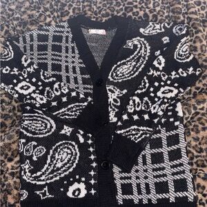 Chic Black and White Women's Cape